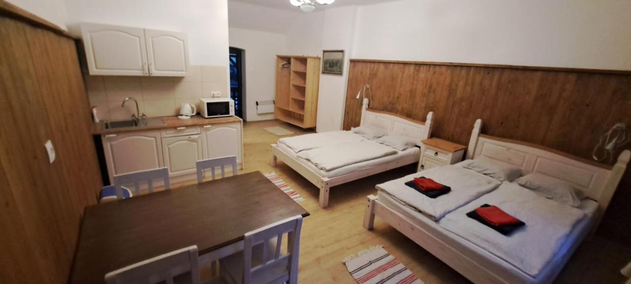 Hotel Penzion A Restaurace U Baby Subrovy Kokorin Zewnętrze zdjęcie